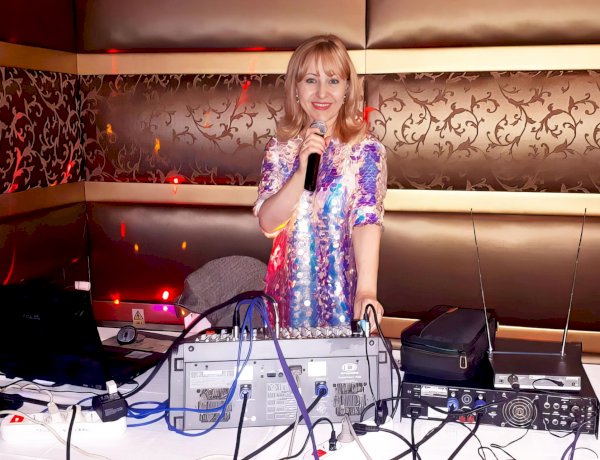 Cand cauti DJ Onesti pe Google o găsesti si pe DJ Lili