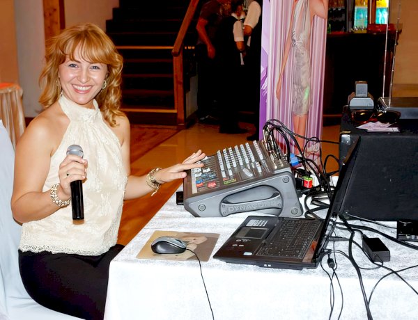 Dj Onesti – Dj Lili cea mai apreciata Dj din judetul Bacau